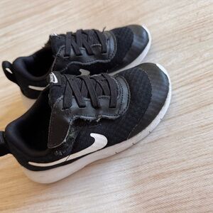 Nike Kids Black and White Sneakers